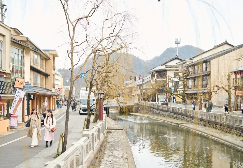 湯けむりに包まれて―しののめ荘で出会う城崎の四季と味わい